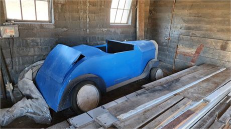 LARGE Prop Vintage Style Wood Car w/ Wheels...128x48x48