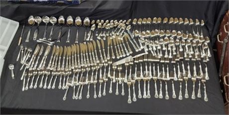 Stainless Silverware  - Approx 175 pcs