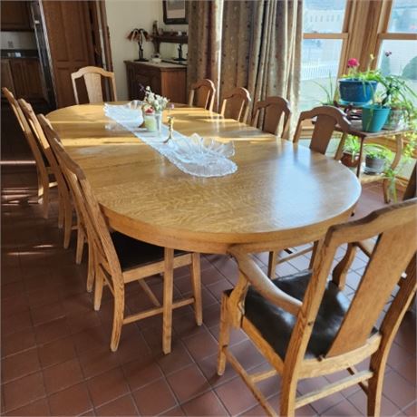 Antique Oak Dining Table w/ Chairs - 116"x54x30 w/ all leaves, each leaf is 9"