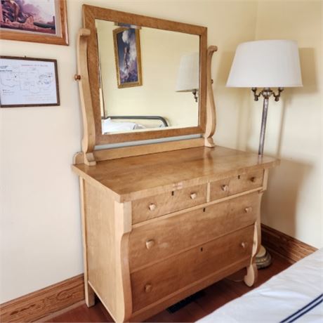 Antique Dresser w/ Mirror - 42x23x67 - 2nd Floor Room 7