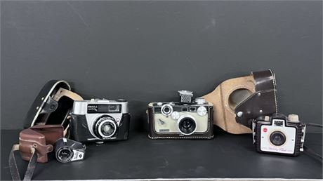 Assorted Collectible Vintage Cameras