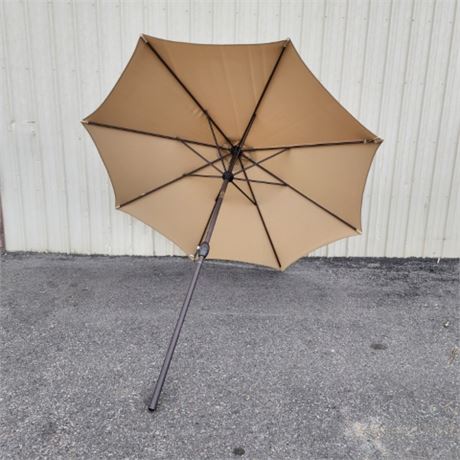 Nice 8' x8' Patio Umbrella