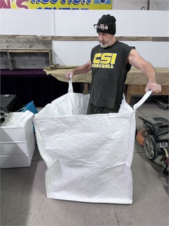 New Strong Poly Feed/Clean-Up Bag with Handles