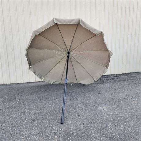 Nice 8' x 8' Umbrella