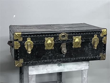 Vintage Trunk...36x22x13