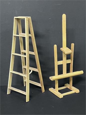Mini Wood Step Ladder & Easel
