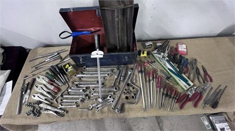 Nice Tool Set with Case