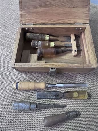 Woodworking Chisels & Case