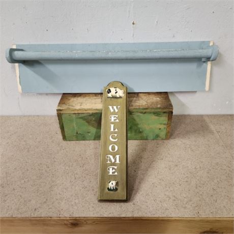 Vintage Wood Towel Drying Rack & Welcome Sign