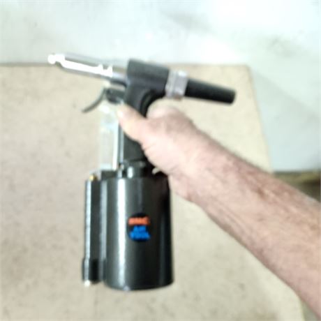 New Air Rivet Gun