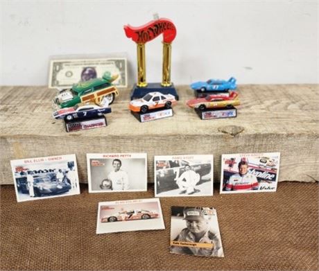 Collectible Mini Race Cars/Trading Cards/Car Stands