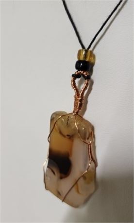 Agate Held in Copper Necklace...15"
