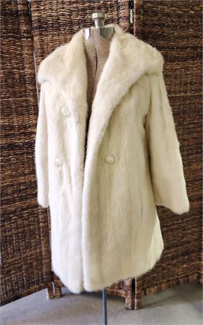 Vintage Fur Coat (missing buttons) - Sz not marked on coat