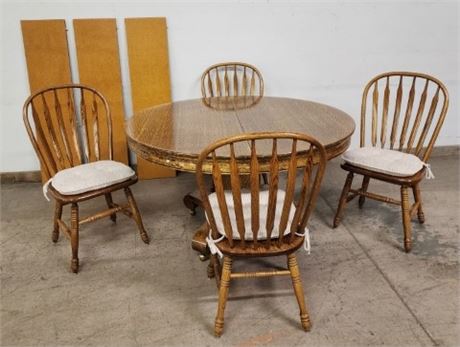 Antique Oak Pedestal Table w/ Leaves & 4 Oak Dining Chairs w/ Cushions