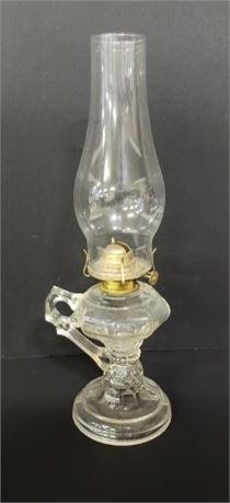 Vintage Oil Lamp w/ Handle!
