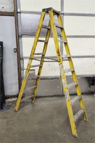 8ft Step Ladder