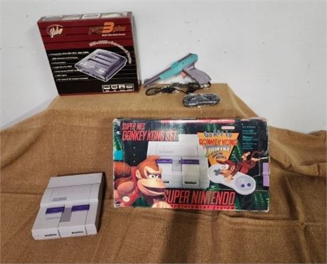 Super Nintendo Game  Box & Other Light Gun/Controller