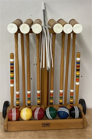 VINTAGE FORSTER CROQUET-SET OF 6 WITH STAND BALLS & GATES