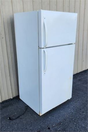 Electrolux Refrigerator/Freezer - Works!  30x30x65