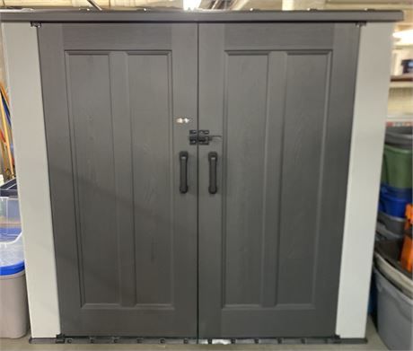 LIFETIME UTILITY SHED GRAY 6.4ft. x 3.6 ft. x 5.8ft.