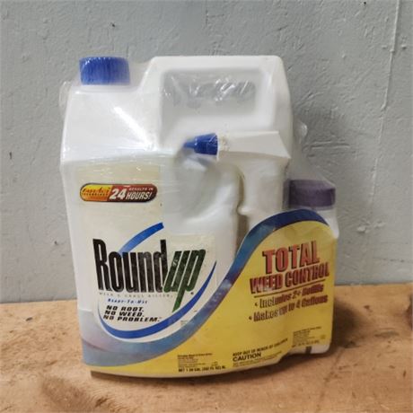 Sealed Roundup Jug with Applicator