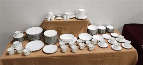 121pc Noritake Pilgrim China Set