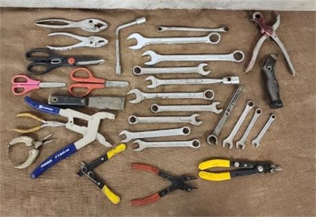 Assorted Handyman Tools