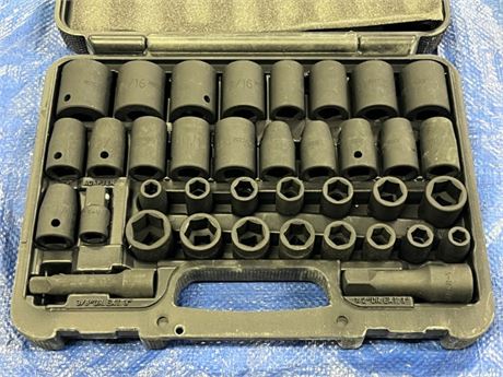 37pc.SAE/Metric  - ⅜" and ½" Drive Impact Socket Set