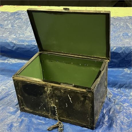 Vintage Metal Tool Case - 16x11x8