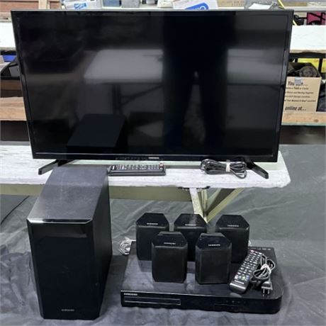 32" Samsung flat Screen TV w/ Surround Sound & Remote