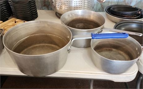 3 Sauce Pans/Pots with Handles
