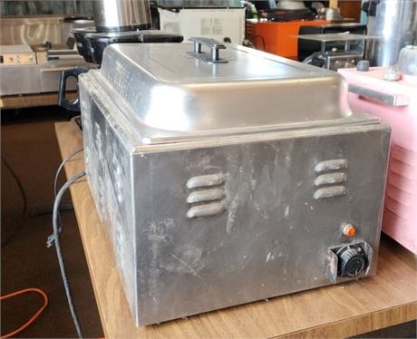 Wyott Insulated food Warmer/Server - 15x22x12