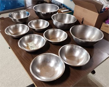 10 Assorted Size Stainless Mixing Bowls