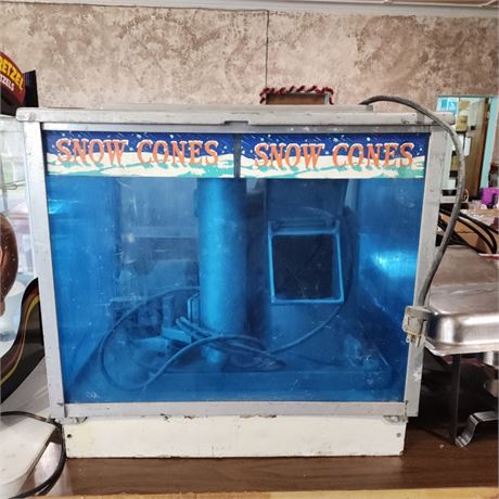 Snow Cone Machine - Works (needs cleaning)