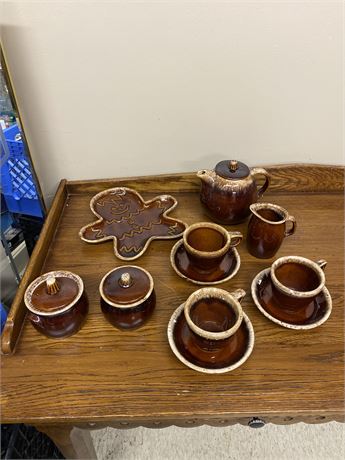 Vintage Hull pottery set