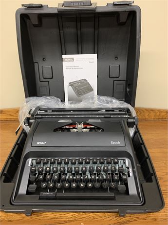 Royal Epoch Manual Typewriter (Black)