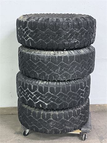 4 - F250 Tires w/ Wheels (LT285/75R16)