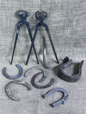 Horse Shoes & Hoof Trimmers