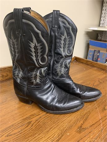 Black Tony Lamas Cowboy Boots