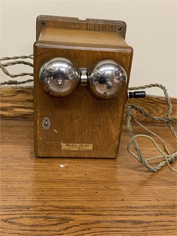 Antique WESTERN ELECTRIC Telephone Type Crank Oak Ringer Box