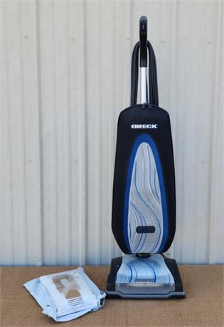 Oreck XL Platinum Pilot Vacuum w/ Extra Bags and Extra Roller!