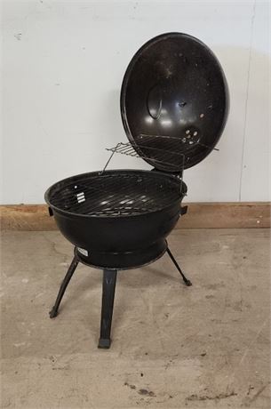 Small Table Top BBQ - 13" Grill Diameter