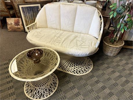 Wicker Set w/Table