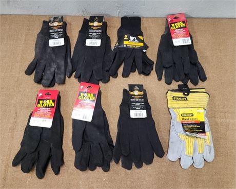 8 Pair of Work Gloves