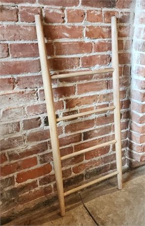 Decorative Wood Ladder - 16x42 (F)