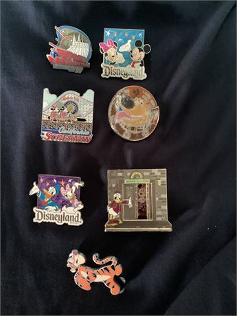 Vintage Disneyland Pins. T 105