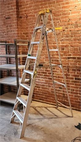 7' Werner Aluminum Step Ladder (F)