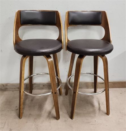 2 Swivel Bar Stools - 29" Seat Height, 17" Seat Diameter (T)