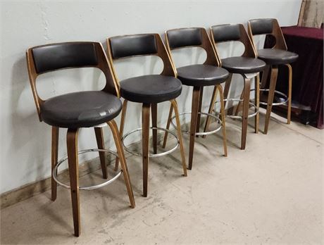 5 Swivel Bar Stools - 29" Seat Height, 17" Seat Diameter (T)