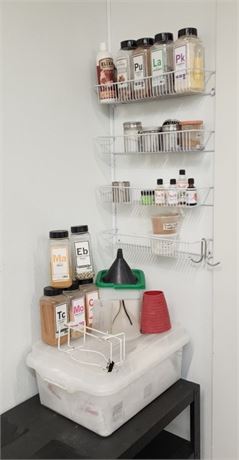 Assorted Spices/Rack/Starch Bin (F)